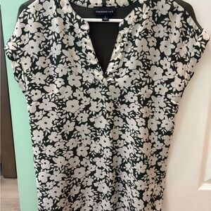 Fortune + Ivy Floral Olive Green and White Blouse (Stitch Fix)
